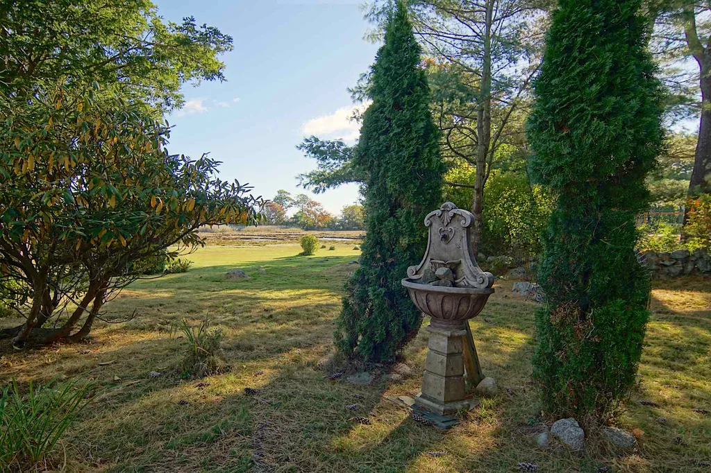 31 Old Locke Road North Hampton NH 03862