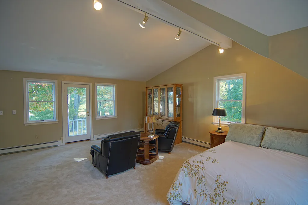 31 Old Locke Road North Hampton NH 03862