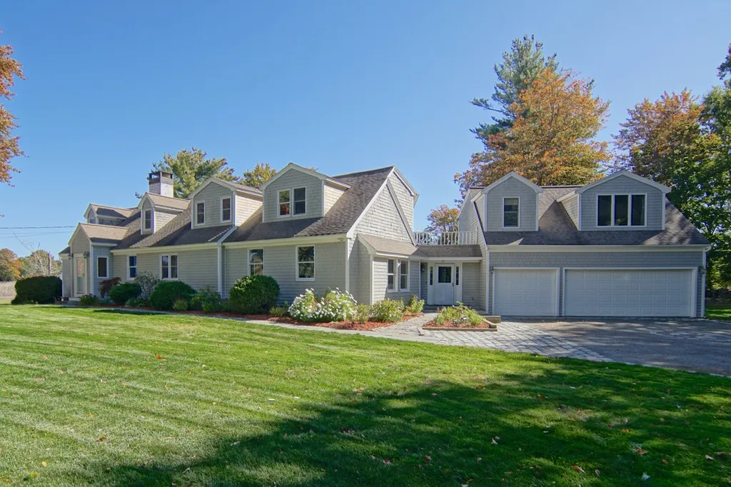 31 Old Locke Road North Hampton NH 03862
