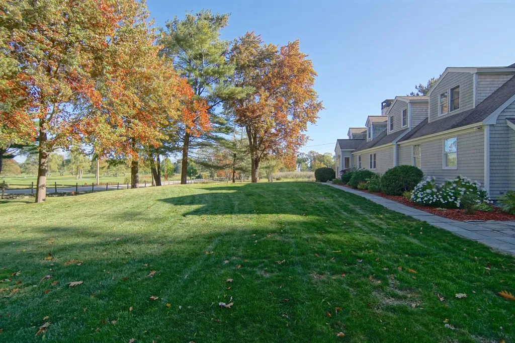 31 Old Locke Road North Hampton NH 03862