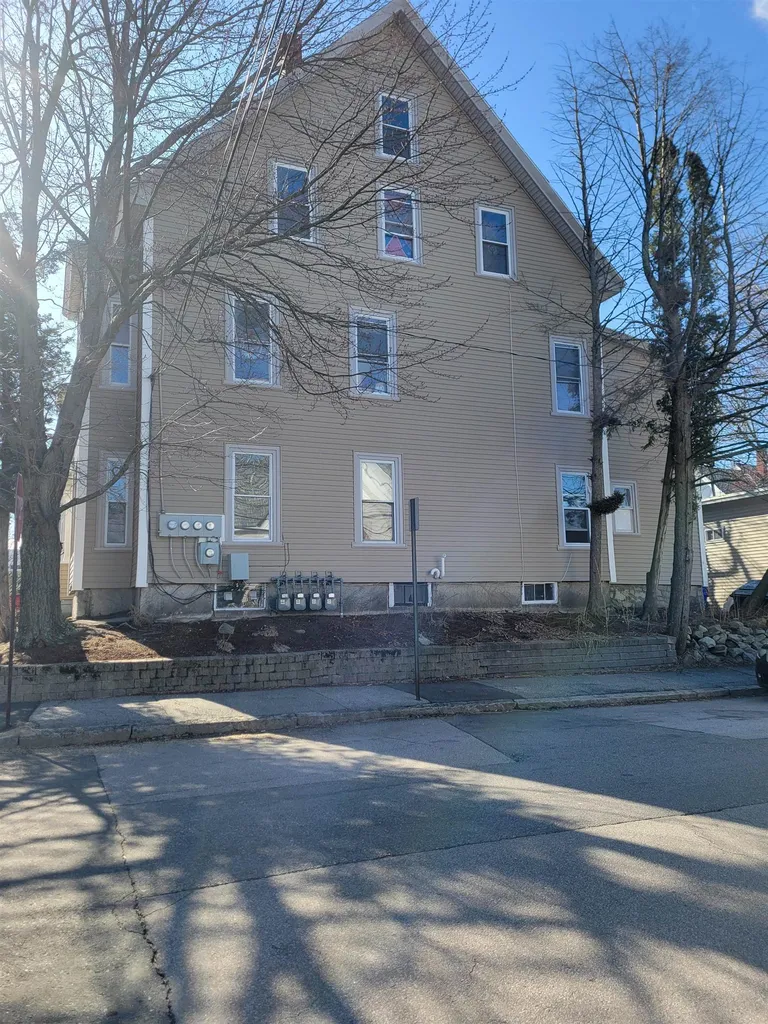 237 Massabesic Street Manchester NH 03103