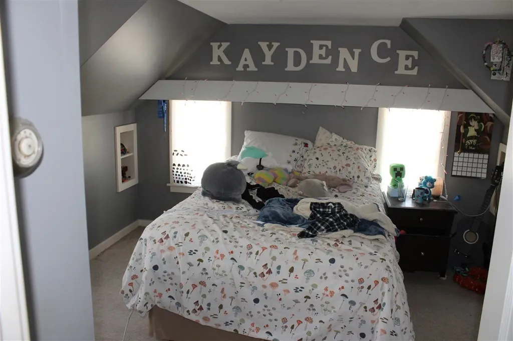 9 Lindy Avenue Claremont NH 03743