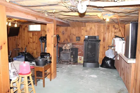9 Lindy Avenue Claremont NH 03743