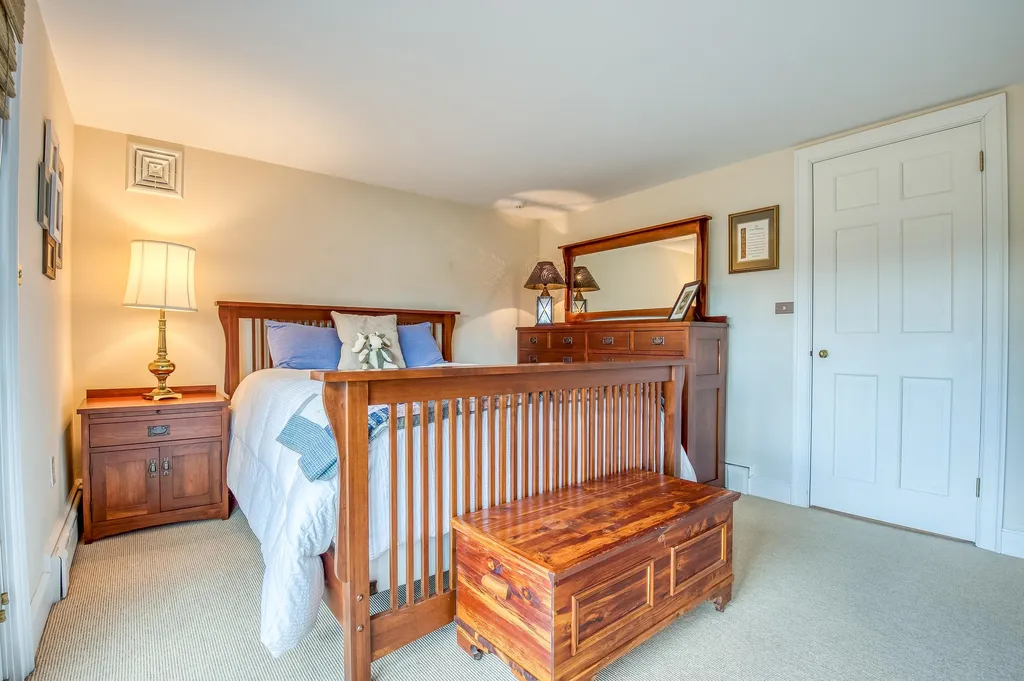 64 County Road Tuftonboro NH 03816