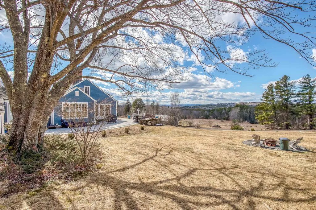 64 County Road Tuftonboro NH 03816
