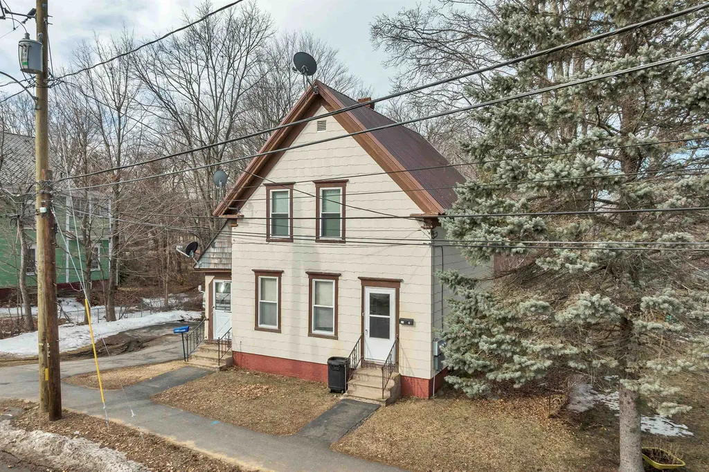 33 Adams Street Laconia NH 03246