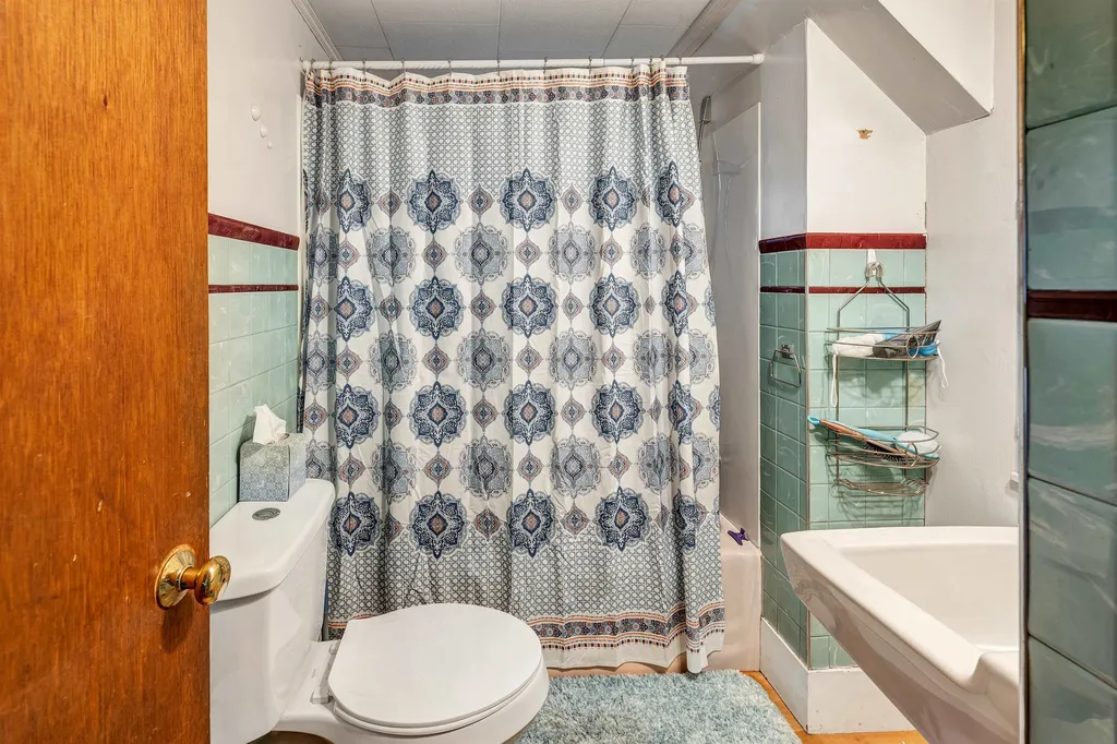 33 Adams Street Laconia NH 03246
