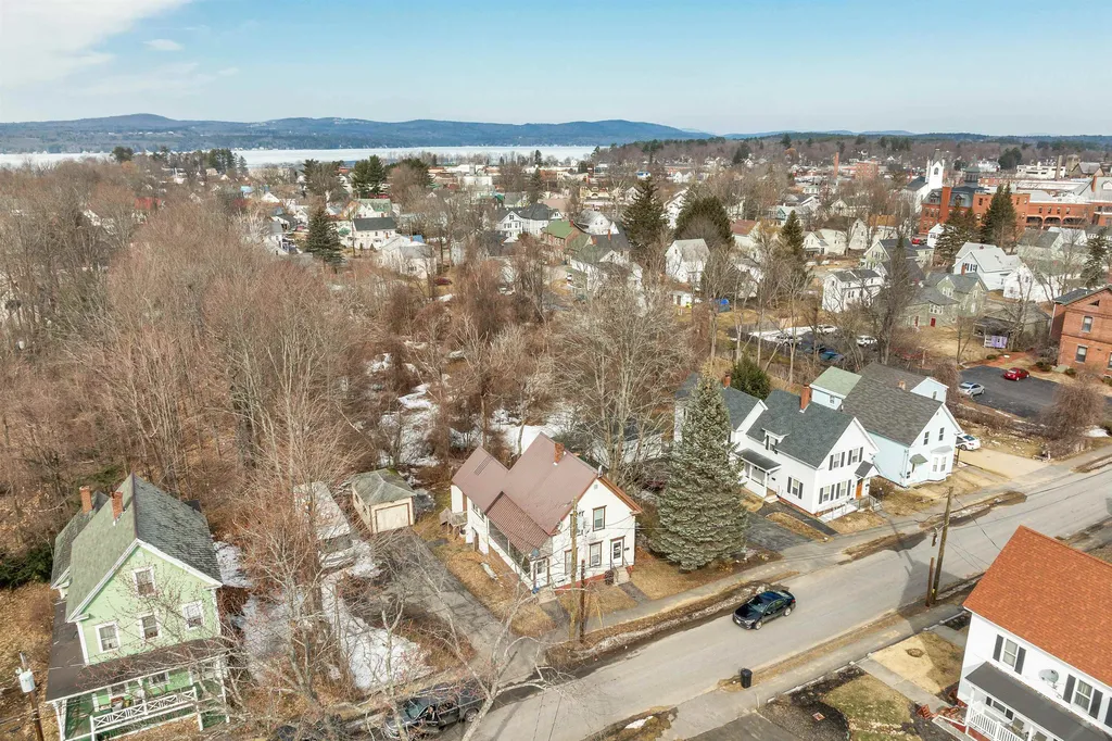 33 Adams Street Laconia NH 03246