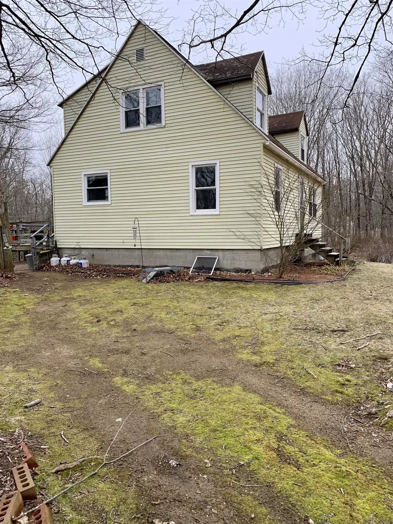 35 Youngs Hill Road Loudon NH 03307