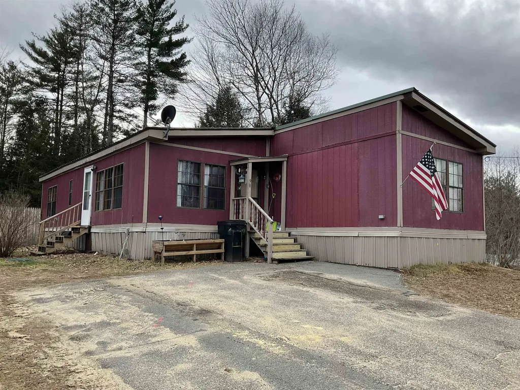 98 Lat Lane Swanzey NH 03446