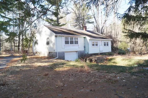 87 Hobbs Road Pelham NH 03076