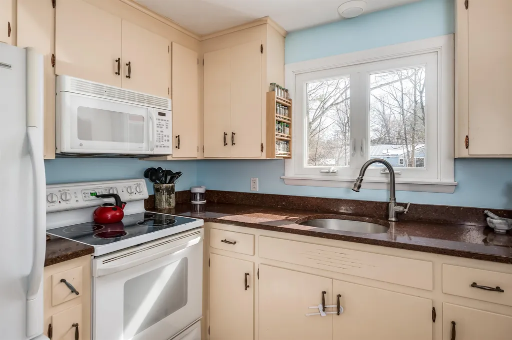 21 Garden Lane Durham NH 03824