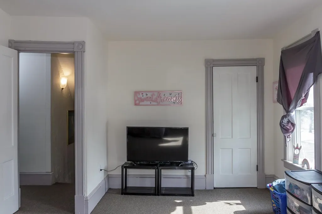 25 Park Avenue Claremont NH 03743