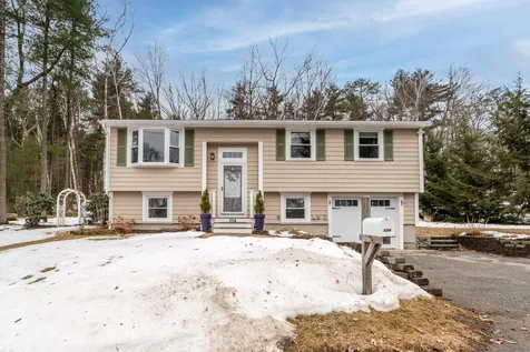 174 Oak Hill Avenue Manchester NH 03104