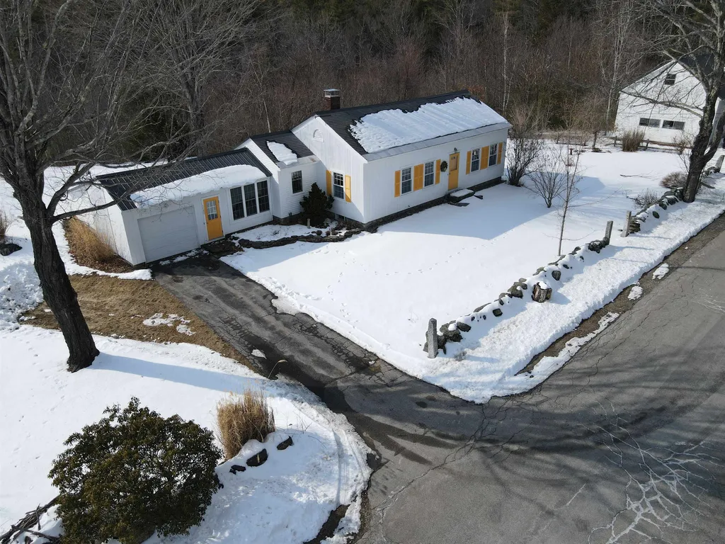 1040 Hemlock Corner Loop Henniker NH 03242