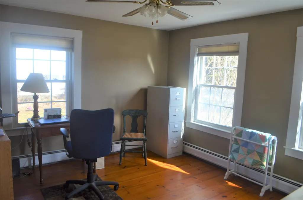 1040 Hemlock Corner Loop Henniker NH 03242