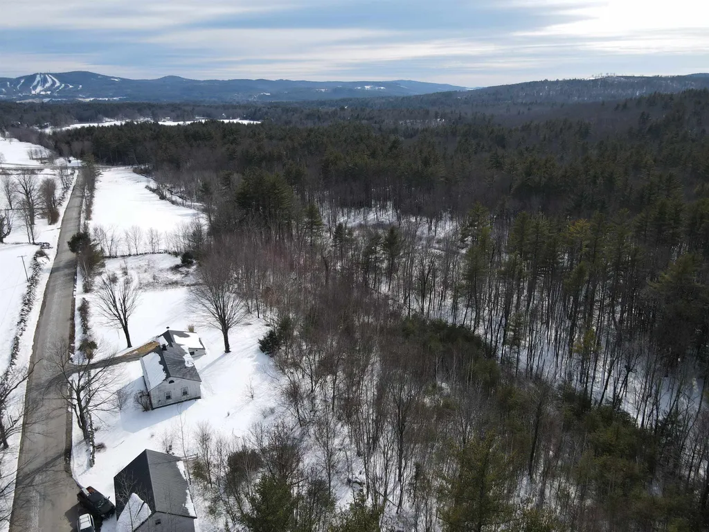 1040 Hemlock Corner Loop Henniker NH 03242