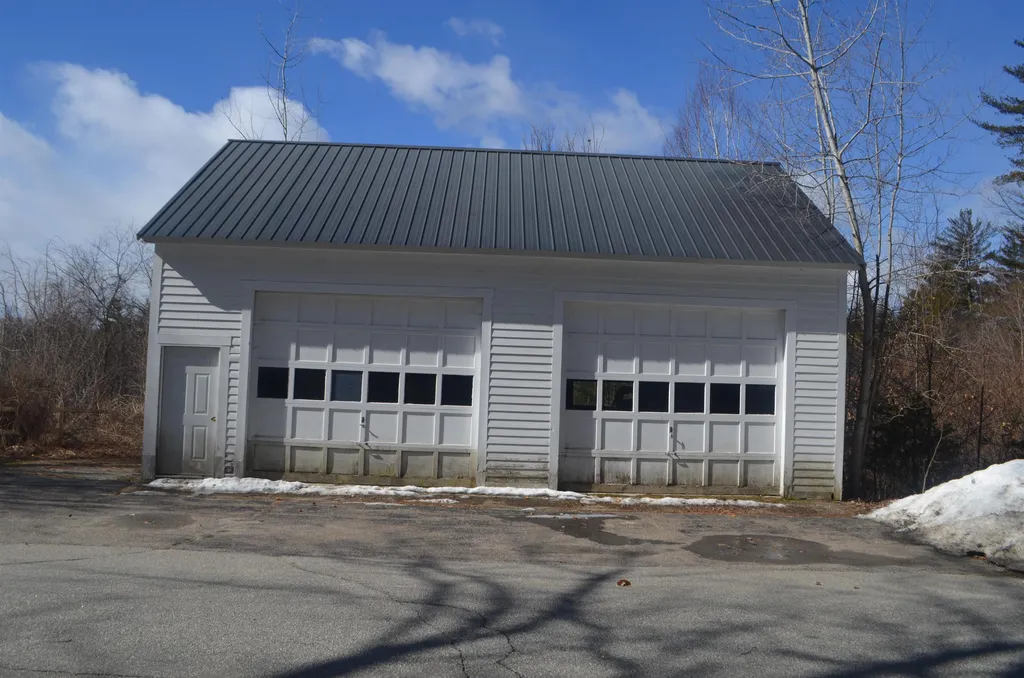 1040 Hemlock Corner Loop Henniker NH 03242