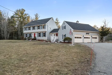 9 Old Candia Road Deerfield NH 03037
