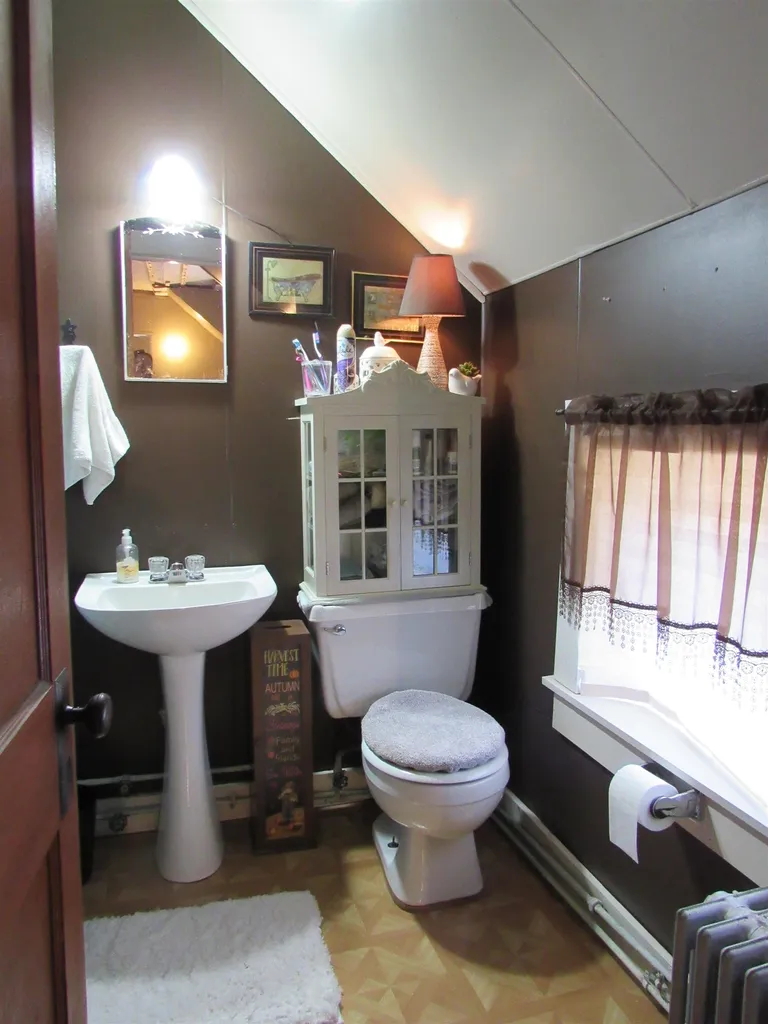 13 Main Street Gorham NH 03581