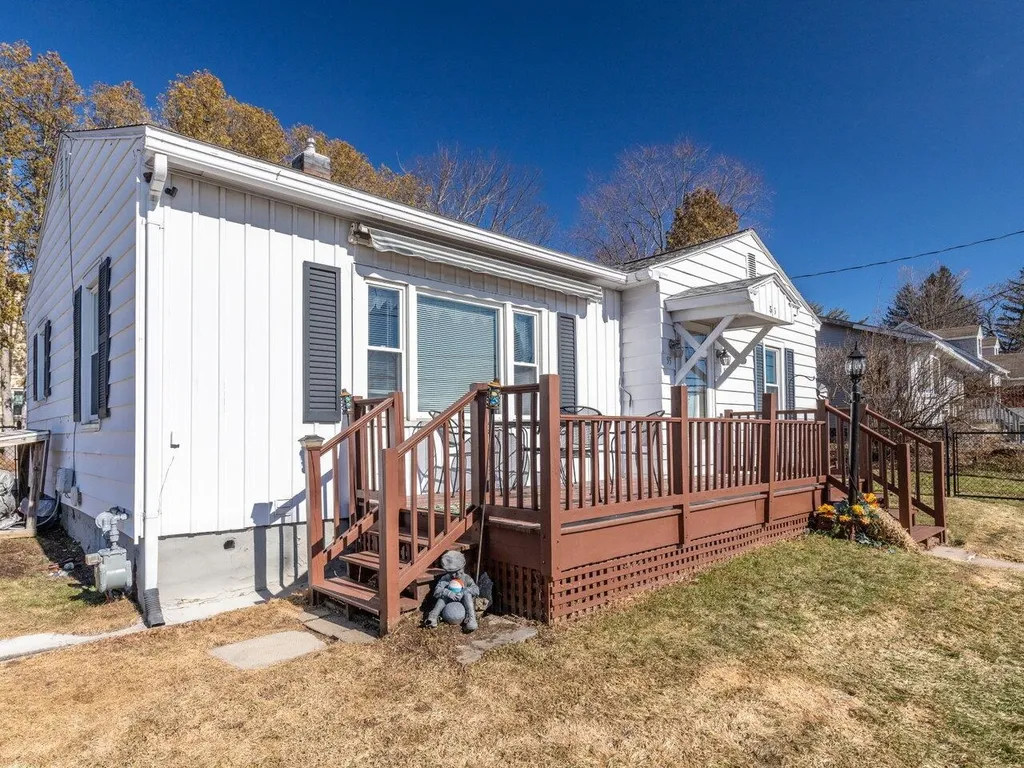 55 Pearl Street Essex VT 05452