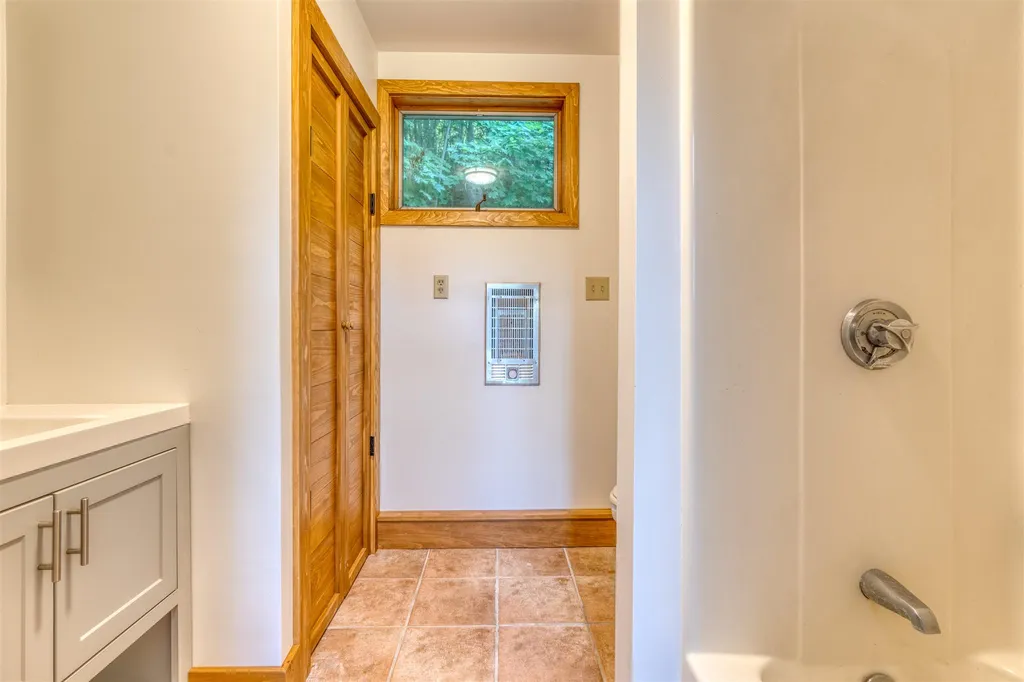33 Odonnel Farm Road Sharon VT 05065