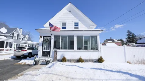 24 Birch Street Derry NH 03038