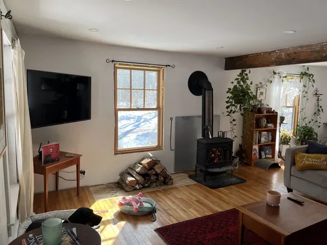 8 Old Stage Road Newfane VT 05345