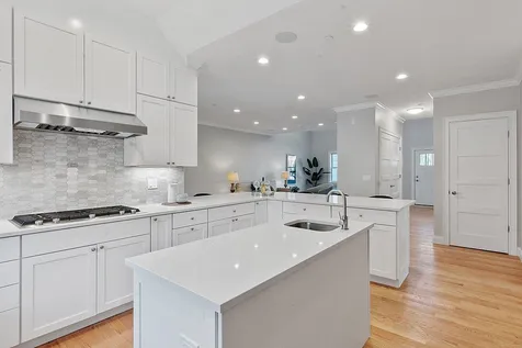 17 Kibrel Court Sandown NH 03873