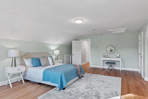 17 Kibrel Court Sandown NH 03873