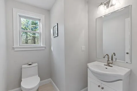 17 Kibrel Court Sandown NH 03873