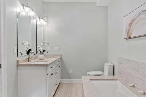 17 Kibrel Court Sandown NH 03873