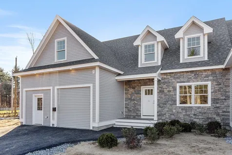 17 Kibrel Court Sandown NH 03873