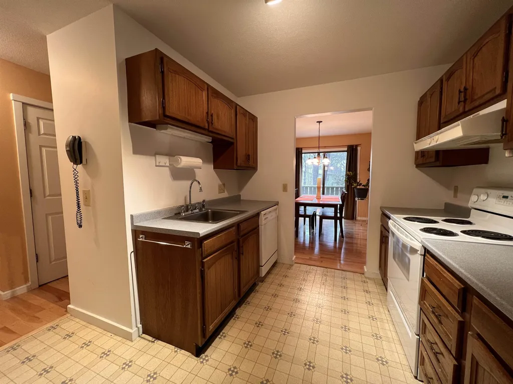 33 Pleasant Street Lebanon NH 03784