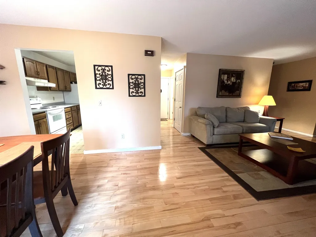 33 Pleasant Street Lebanon NH 03784