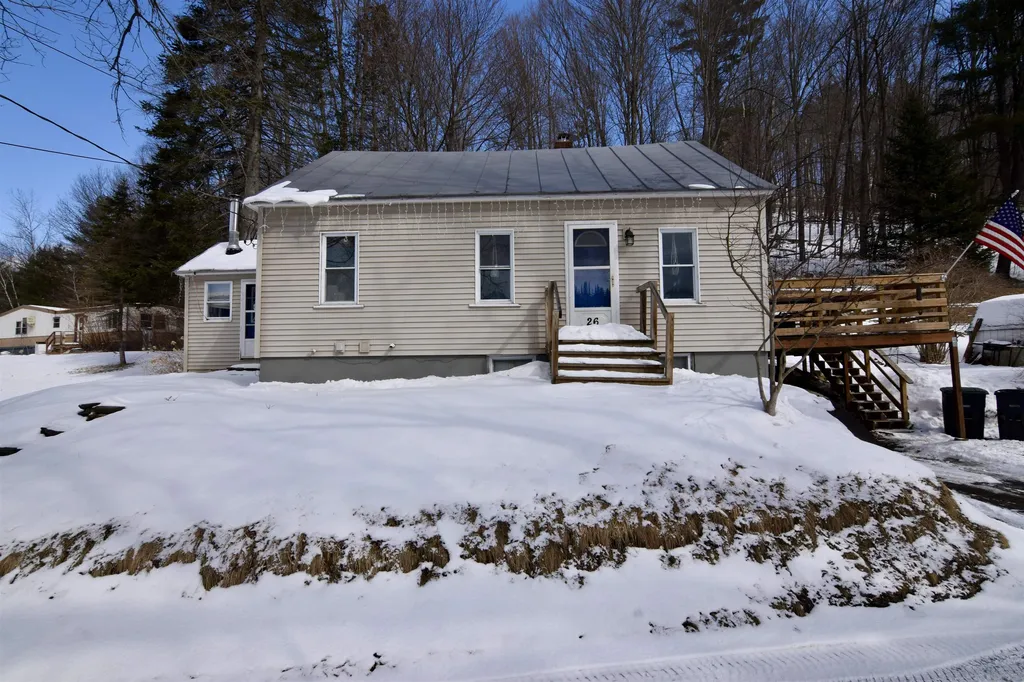 26 Ledgeside Terrace Hartford VT 05001