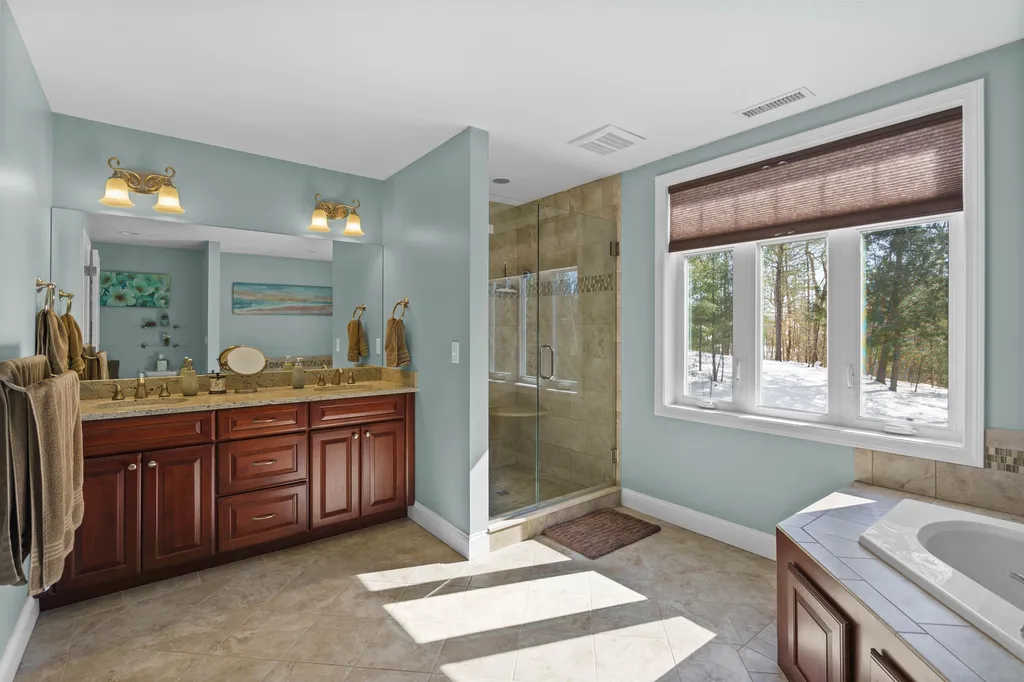 58 Northland Road Windham NH 03087