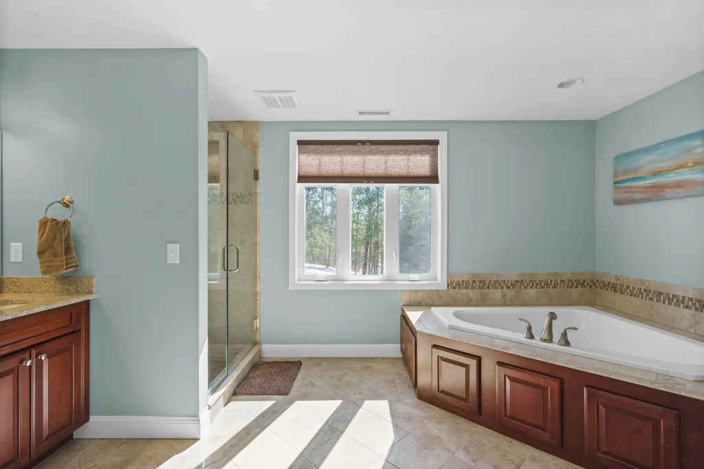 58 Northland Road Windham NH 03087