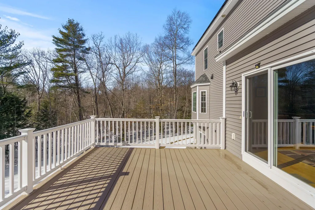 58 Northland Road Windham NH 03087