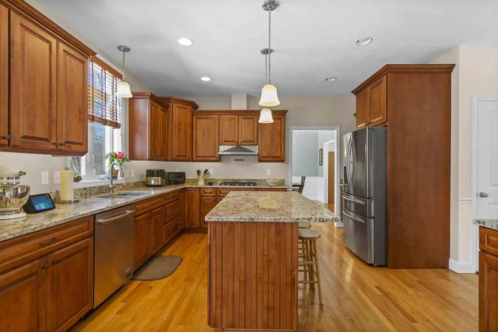 58 Northland Road Windham NH 03087