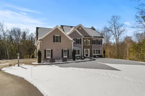 58 Northland Road Windham NH 03087
