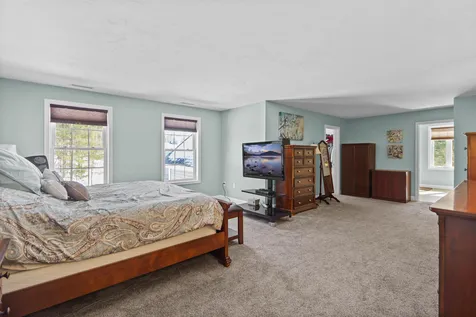 58 Northland Road Windham NH 03087