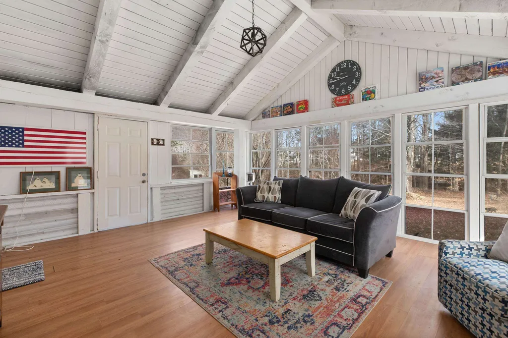 19 Westwood Circle Dover NH 03820