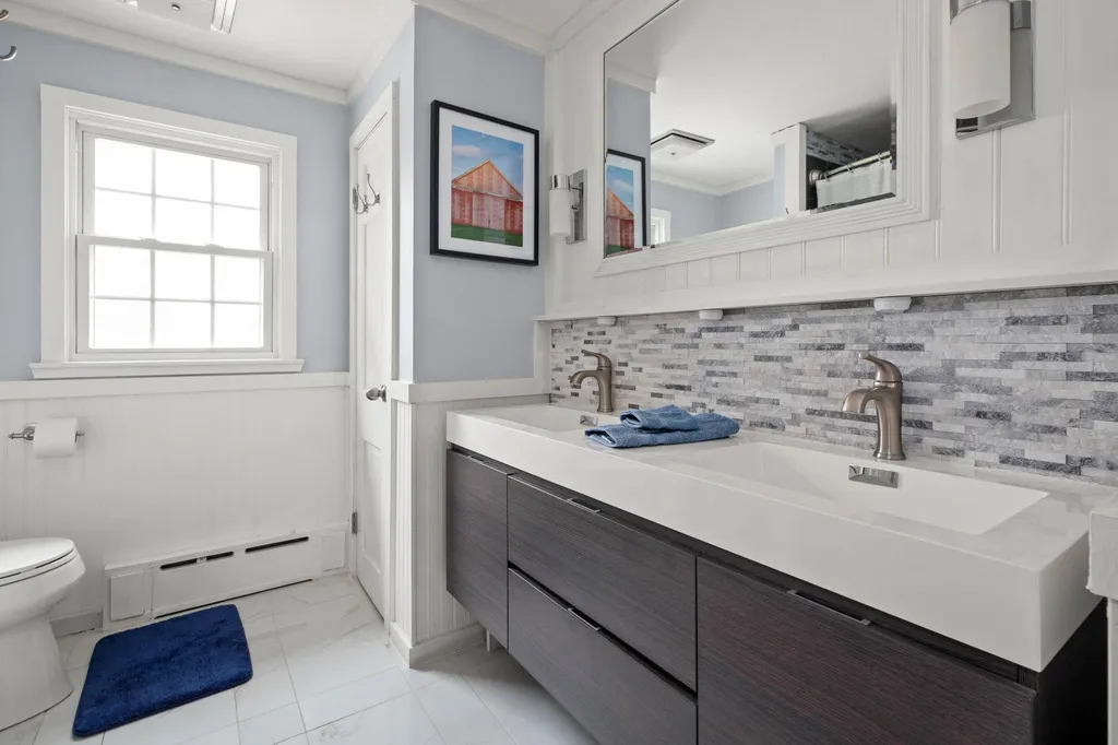19 Westwood Circle Dover NH 03820
