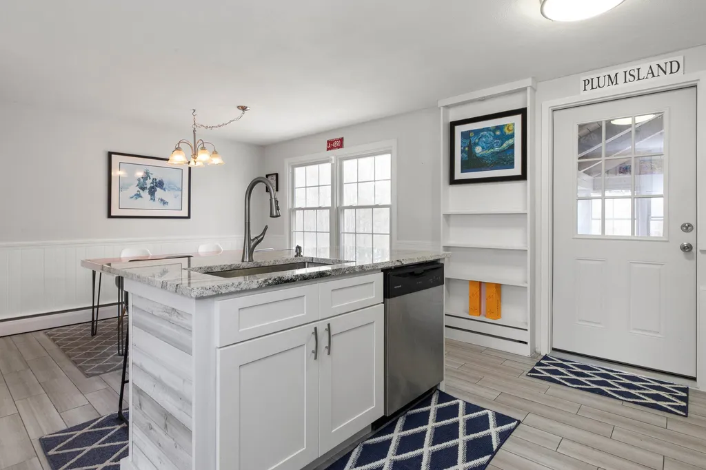 19 Westwood Circle Dover NH 03820