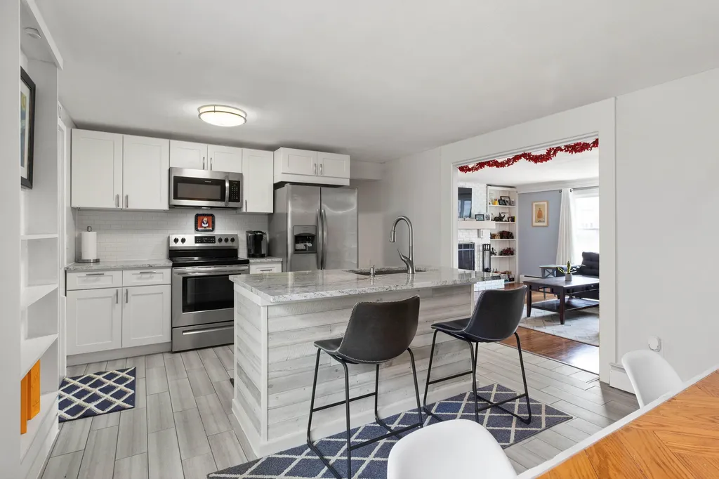 19 Westwood Circle Dover NH 03820
