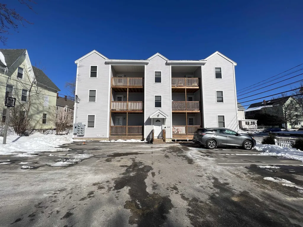 213 Green Street Manchester NH 03103