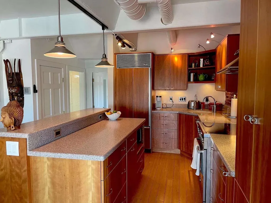 121 Bow Street Portsmouth NH 34231