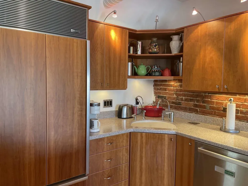 121 Bow Street Portsmouth NH 34231