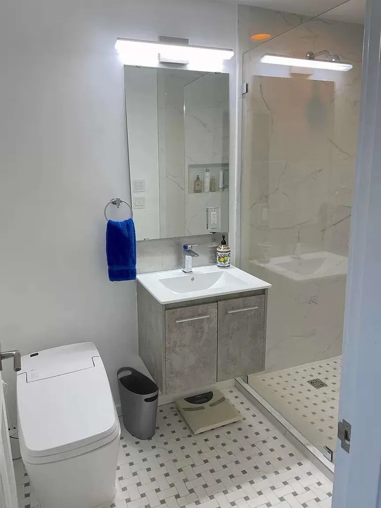121 Bow Street Portsmouth NH 34231